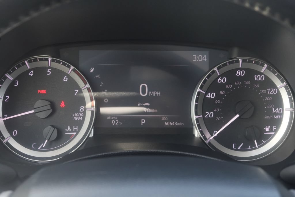 Used 2023 Toyota Highlander XLE AWD/4WD image 38