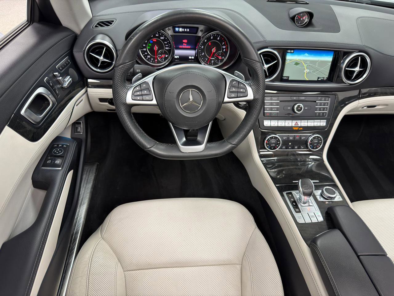 Used 2018 Mercedes-Benz SL 550 image 35