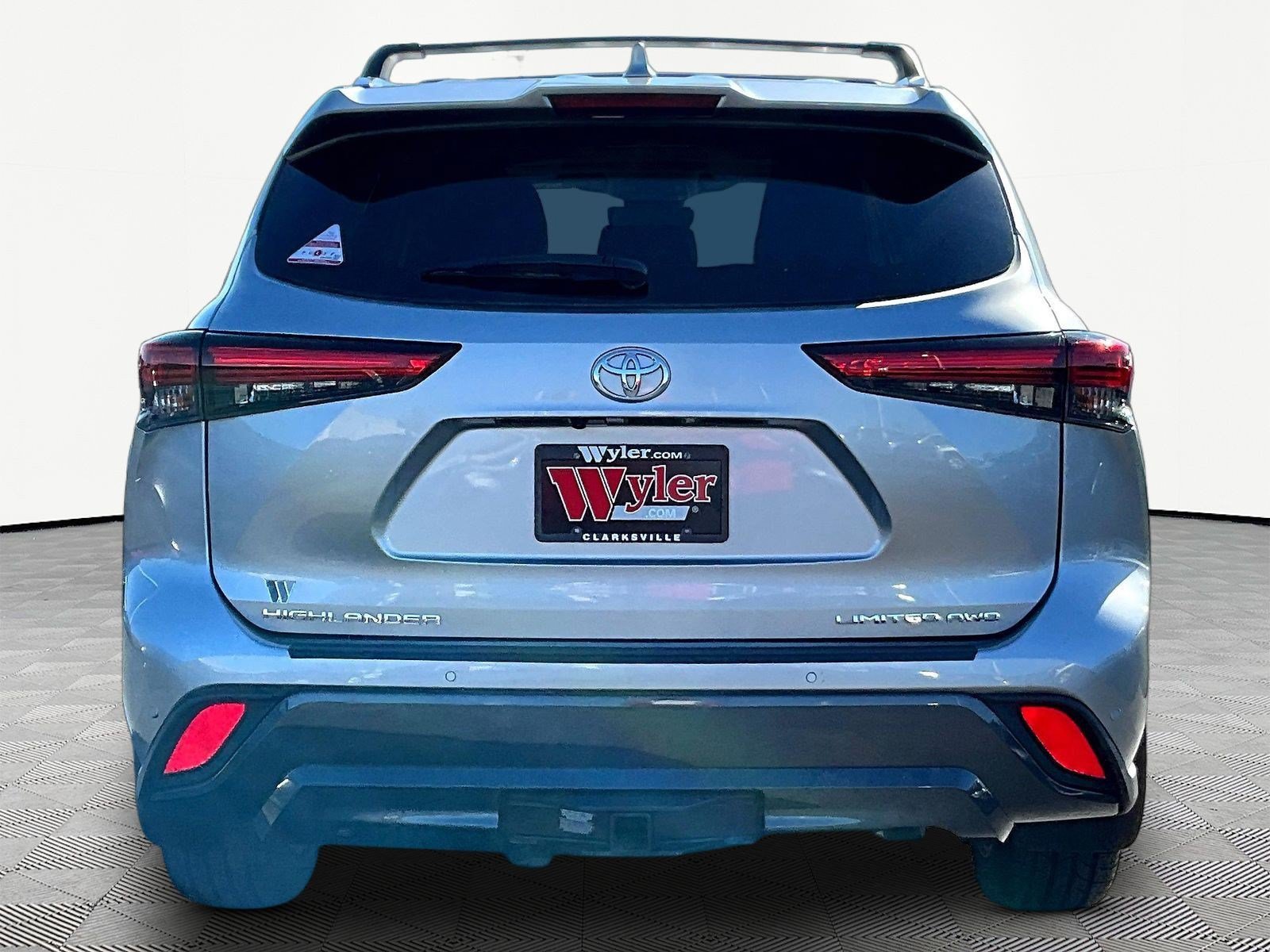 Used 2022 Toyota Highlander Limited AWD/4WD image 5