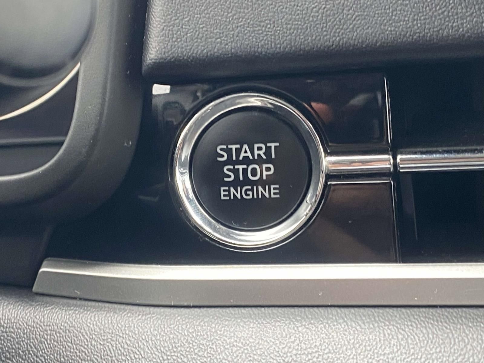 Used 2022 Mitsubishi Outlander SE image 24