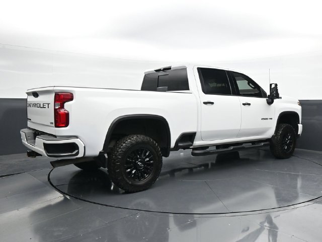 Used 2024 Chevrolet Silverado 2500 LTZ w/ LTZ Plus Package AWD/4WD image 2