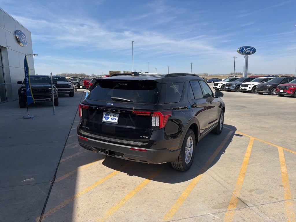 New 2026 Ford Explorer Active AWD/4WD image 7