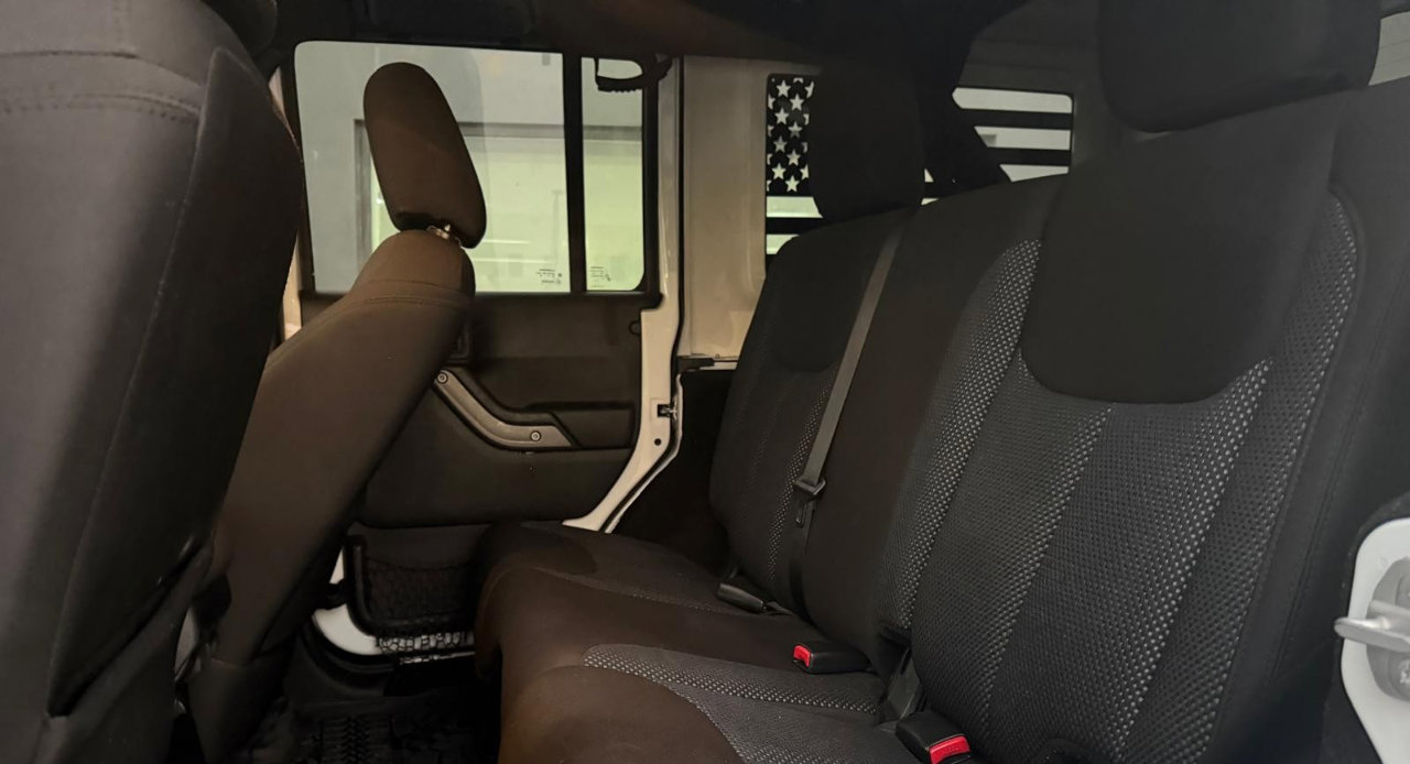 Used 2016 Jeep Wrangler Unlimited Sport AWD/4WD image 14