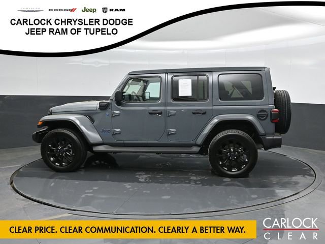 Used 2025 Jeep Wrangler Sahara image 8