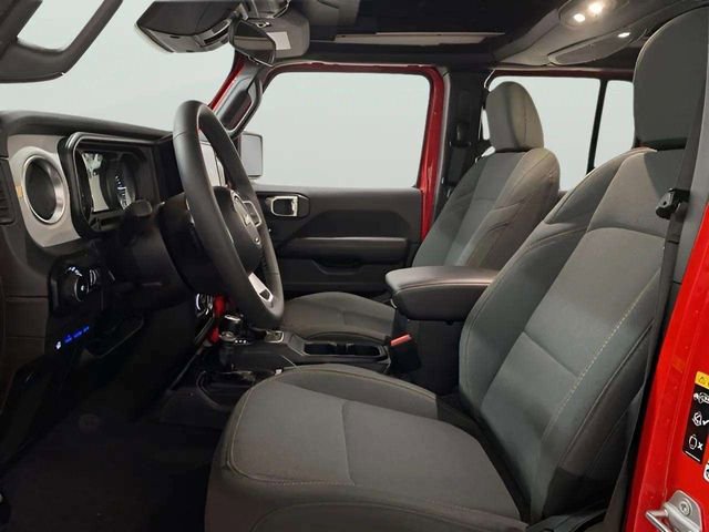 Used 2025 Jeep Wrangler Unlimited Sahara w/ Safety Group image 62