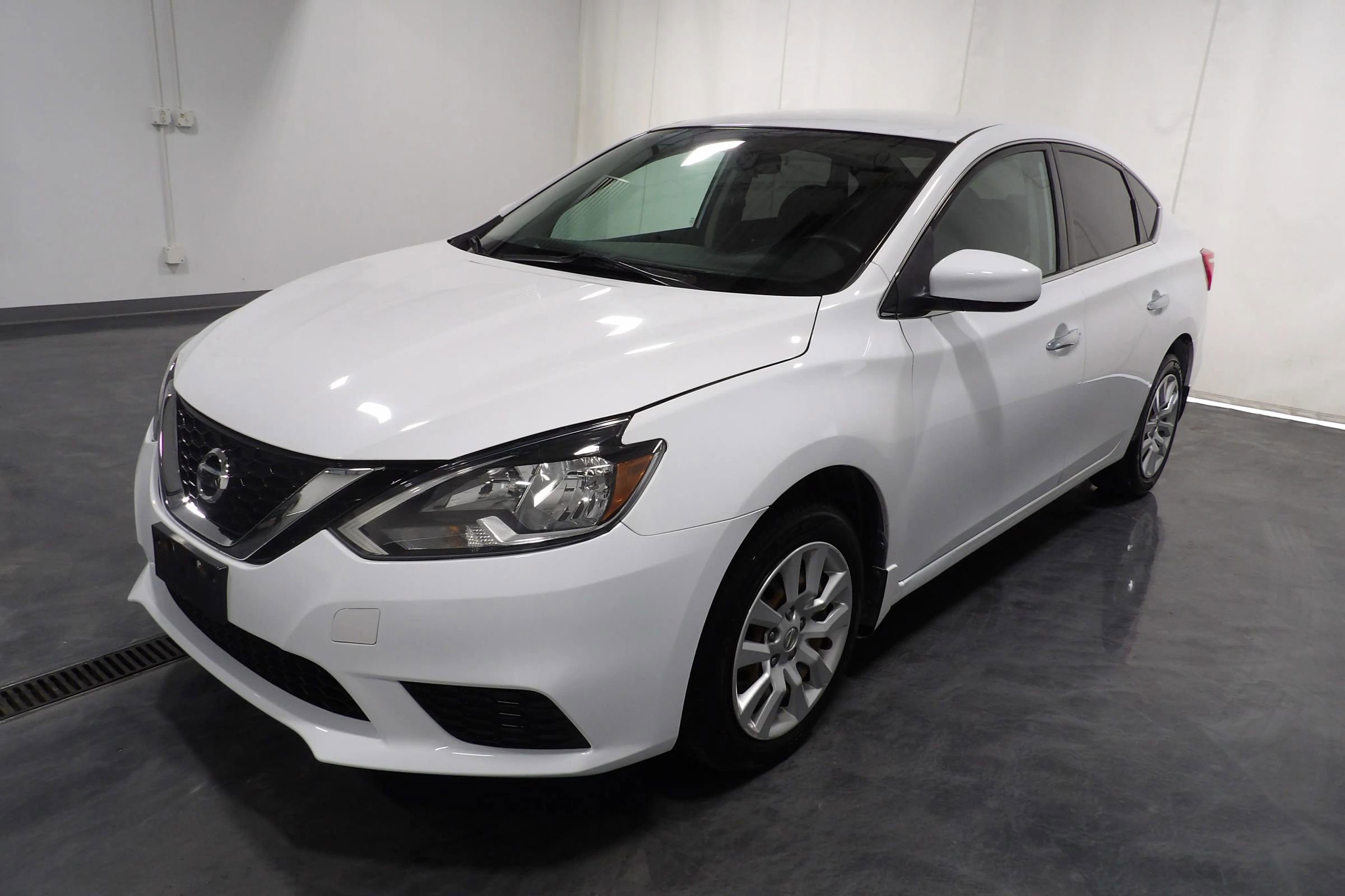 Used 2017 Nissan Sentra S image 3