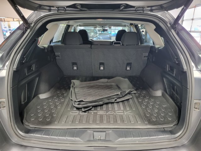 Used 2022 Subaru Outback Premium AWD/4WD image 36