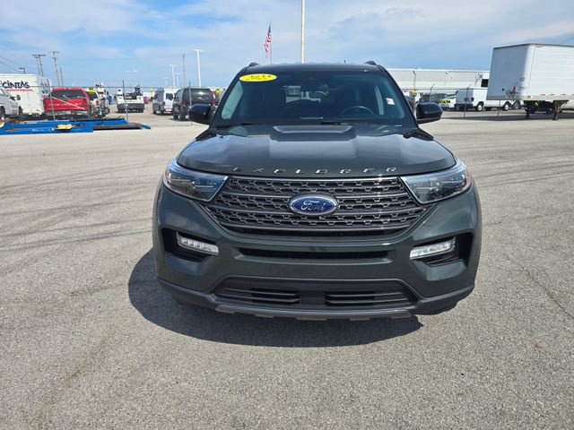 Used 2022 Ford Explorer XLT w/ Equipment Group 202A AWD/4WD image 8