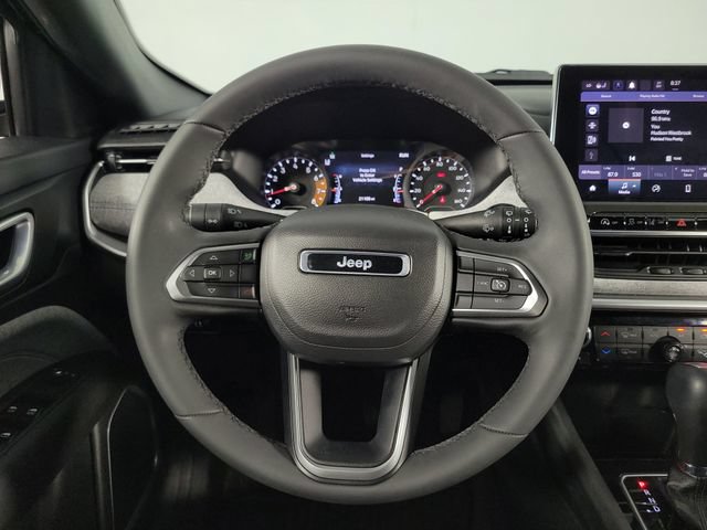 Used 2023 Jeep Compass Latitude w/ Convenience Group AWD/4WD image 21