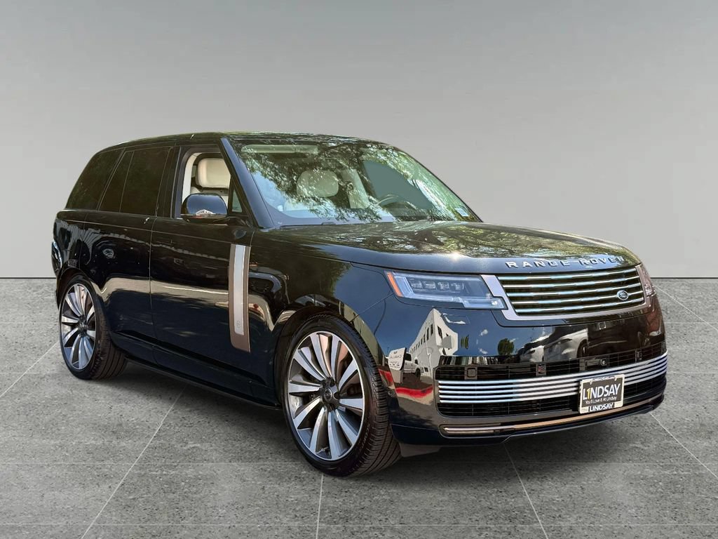 Used 2024 Land Rover Range Rover SV AWD/4WD image 9