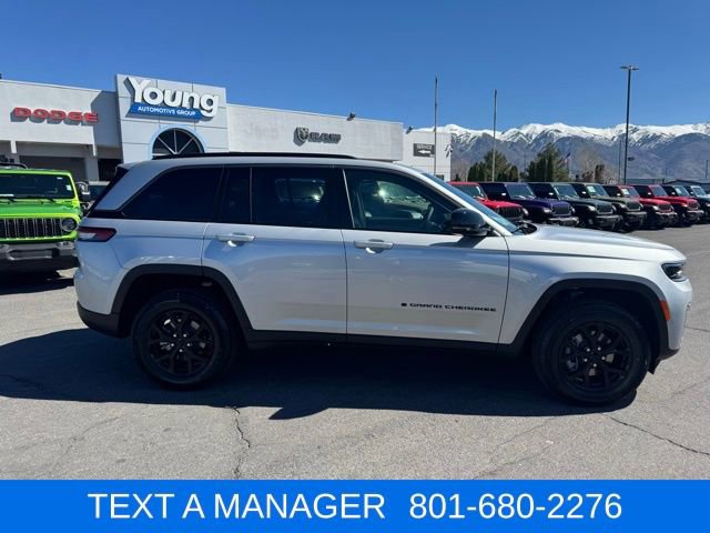 New 2026 Jeep Grand Cherokee Altitude AWD/4WD image 1