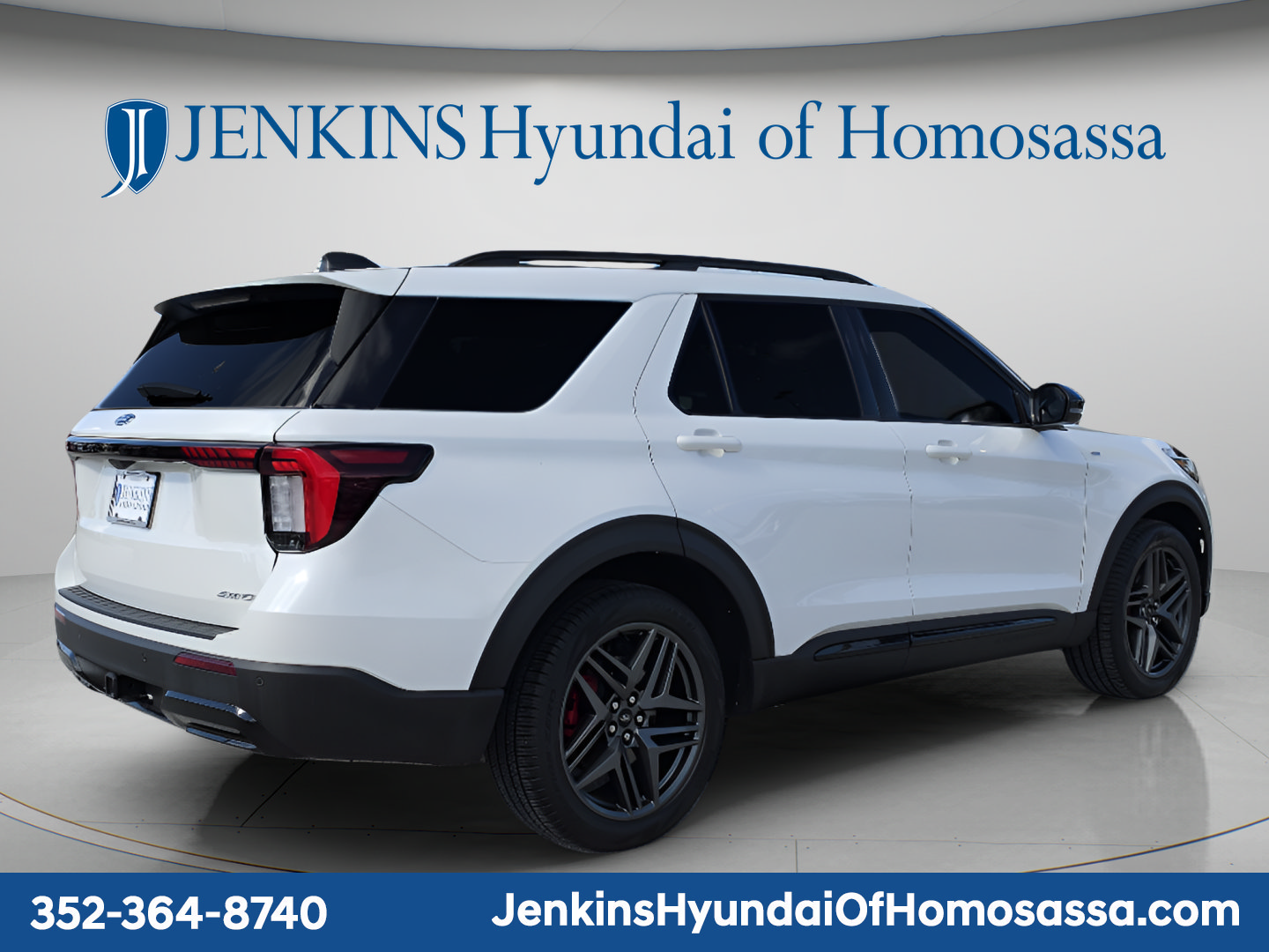 Used 2026 Ford Explorer ST-Line w/ ST-Line Street Pack AWD/4WD image 4