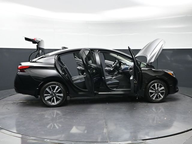 Used 2025 Nissan Versa SV w/ Trunk Package image 38