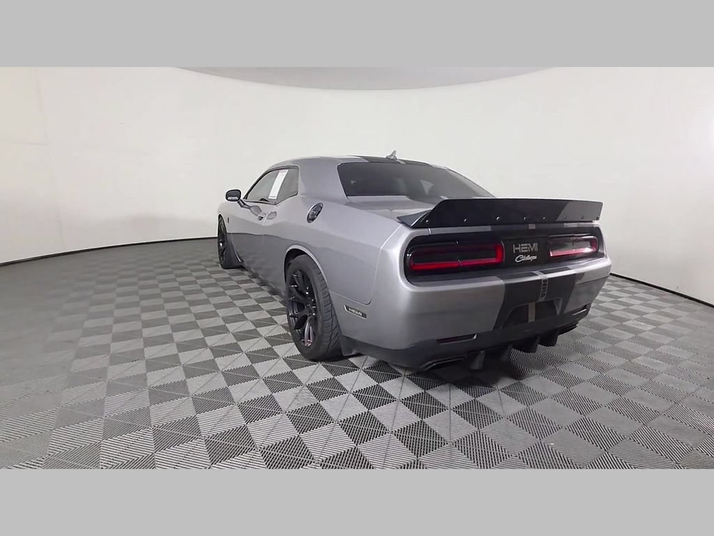 Used 2016 Dodge Challenger SRT Hellcat RWD image 40