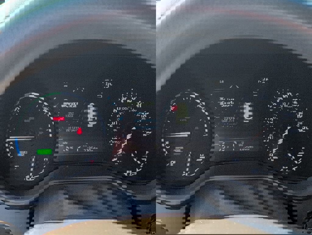 Used 2025 Toyota Sienna LE w/ LE Plus Package image 23