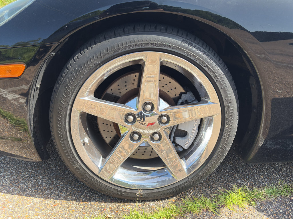 Used 2008 Chevrolet Corvette Convertible w/ Preferred Equipment Group RWD image 22