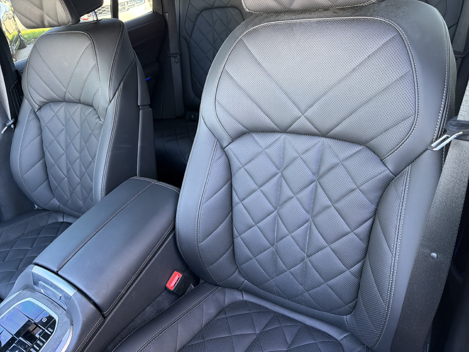 Used 2025 BMW X5 sDrive40i w/ Climate Comfort Package RWD image 24