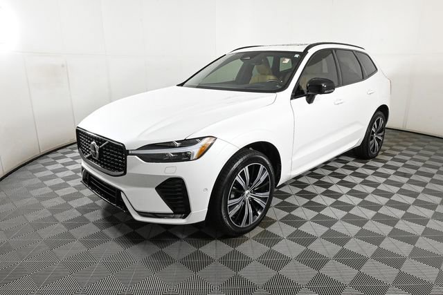 Used 2023 Volvo XC60 B5 Ultimate w/ Climate Package