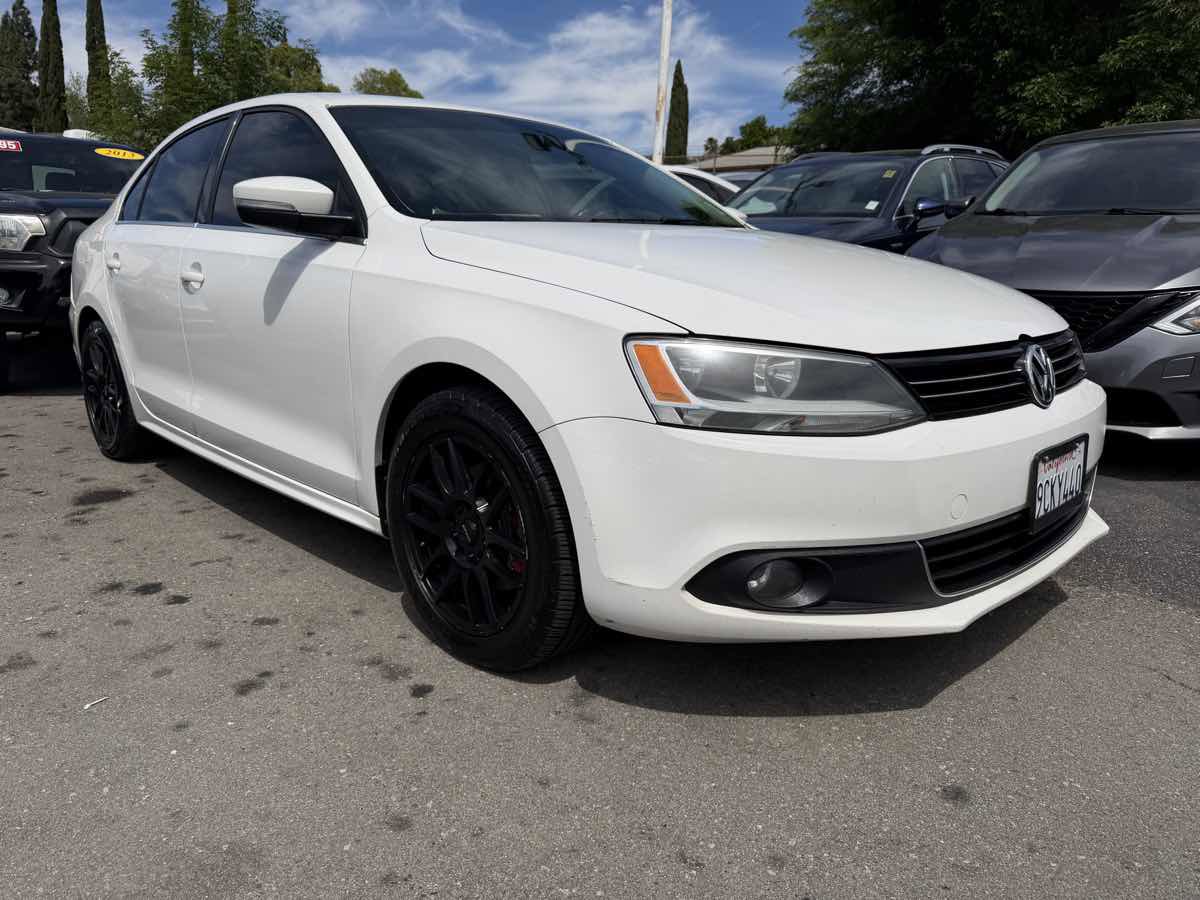 Used 2014 Volkswagen Jetta TDI image 1
