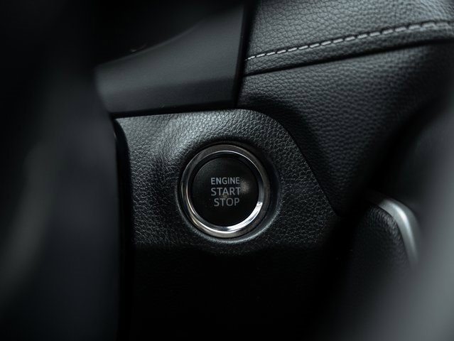 Used 2021 Toyota RAV4 XLE image 17