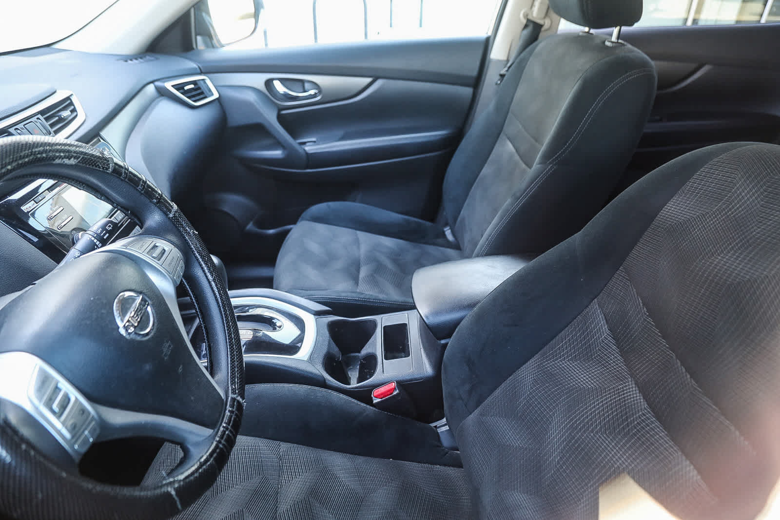 Used 2016 Nissan Rogue S w/ S Family Package FWD image 22