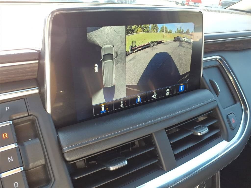 Used 2023 Chevrolet Tahoe Z71 w/ Luxury Package AWD/4WD image 33