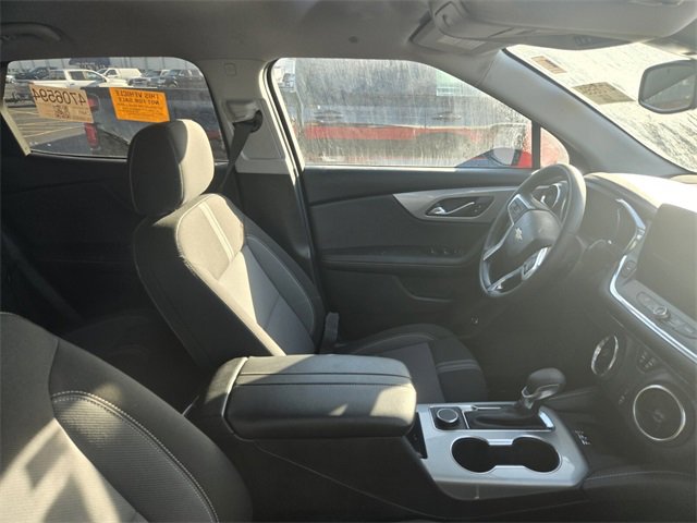 Used 2024 Chevrolet Blazer LT w/ Convenience Package image 3