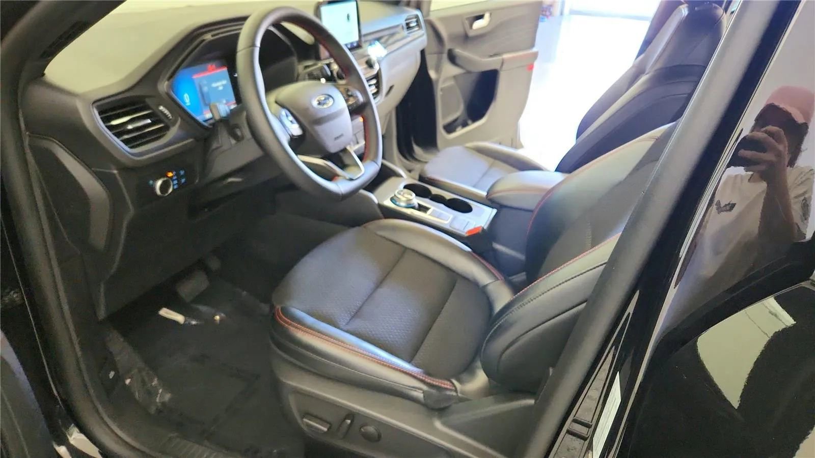 Used 2025 Ford Escape ST-Line image 22