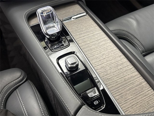 Certified 2023 Volvo XC90 B6 Ultimate w/ Protection Package Premier image 23