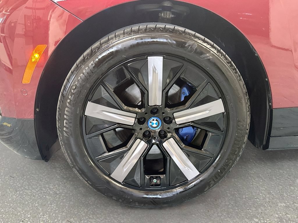 Certified 2024 BMW iX xDrive50 w/ Sport Package AWD/4WD image 31