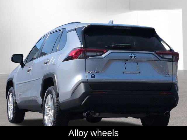 Used 2021 Toyota RAV4 LE AWD/4WD image 8