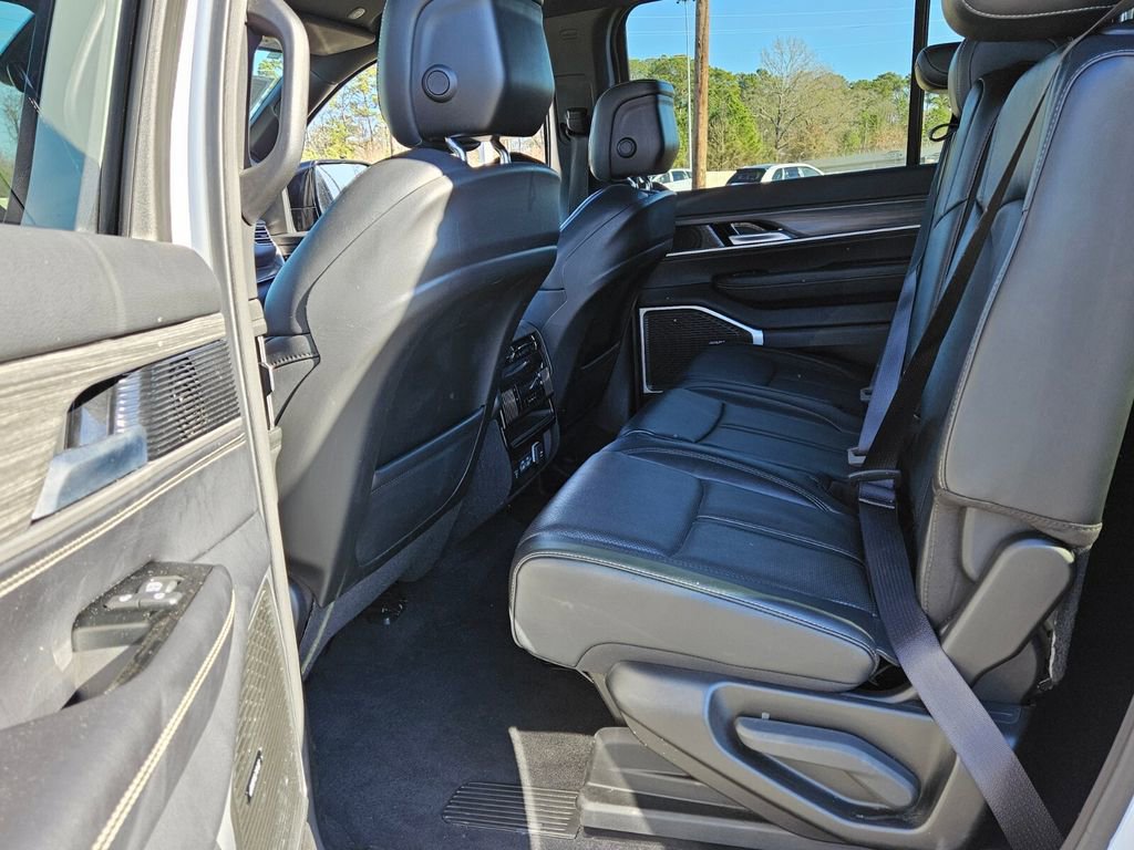 Used 2023 Jeep Wagoneer Series II image 7