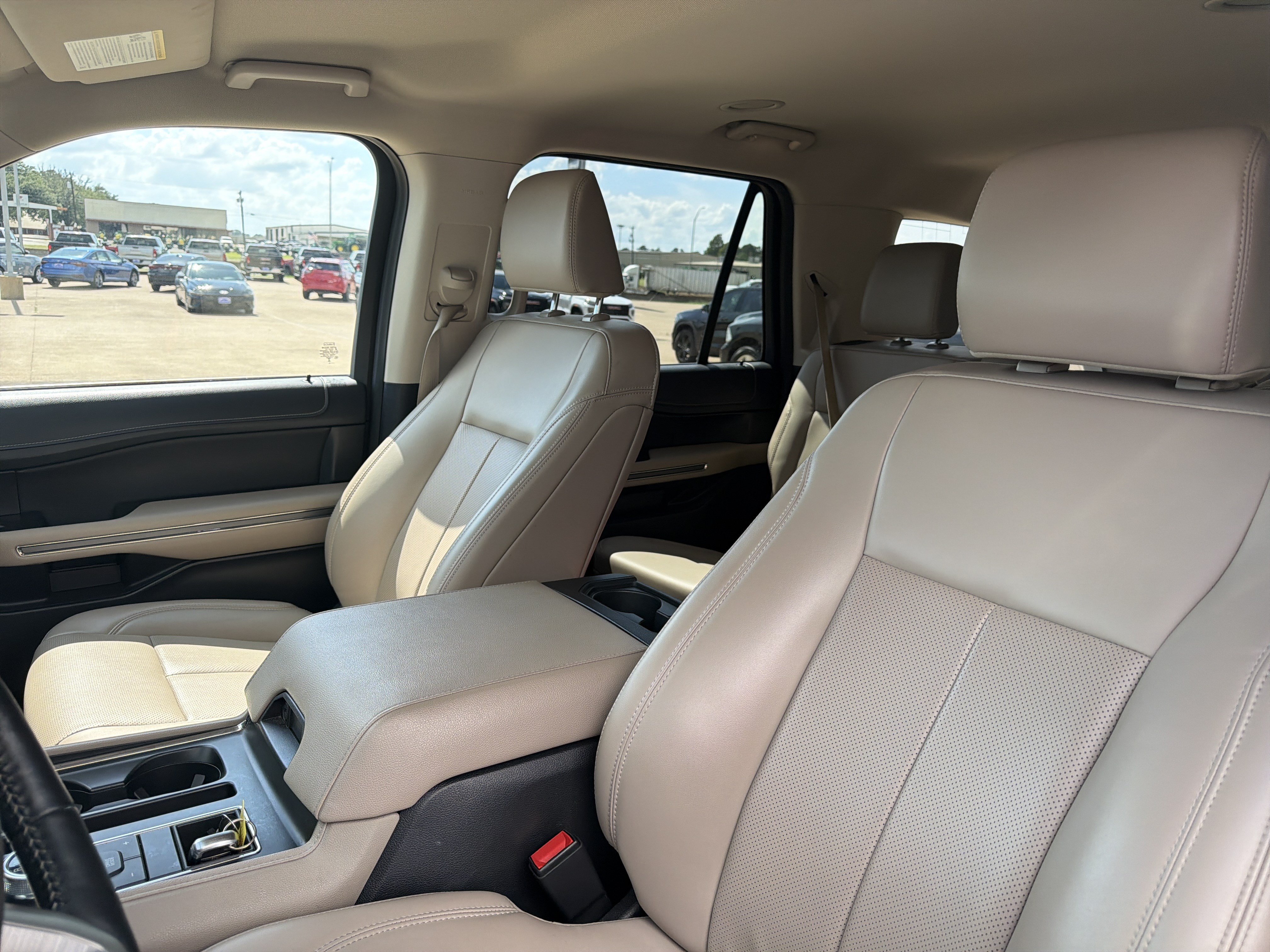 Used 2023 Ford Expedition Max XLT RWD image 5