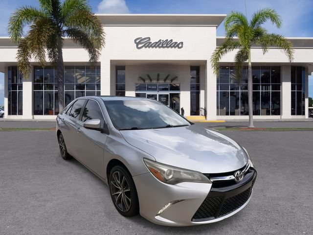 Used 2016 Toyota Camry XSE FWD image 2