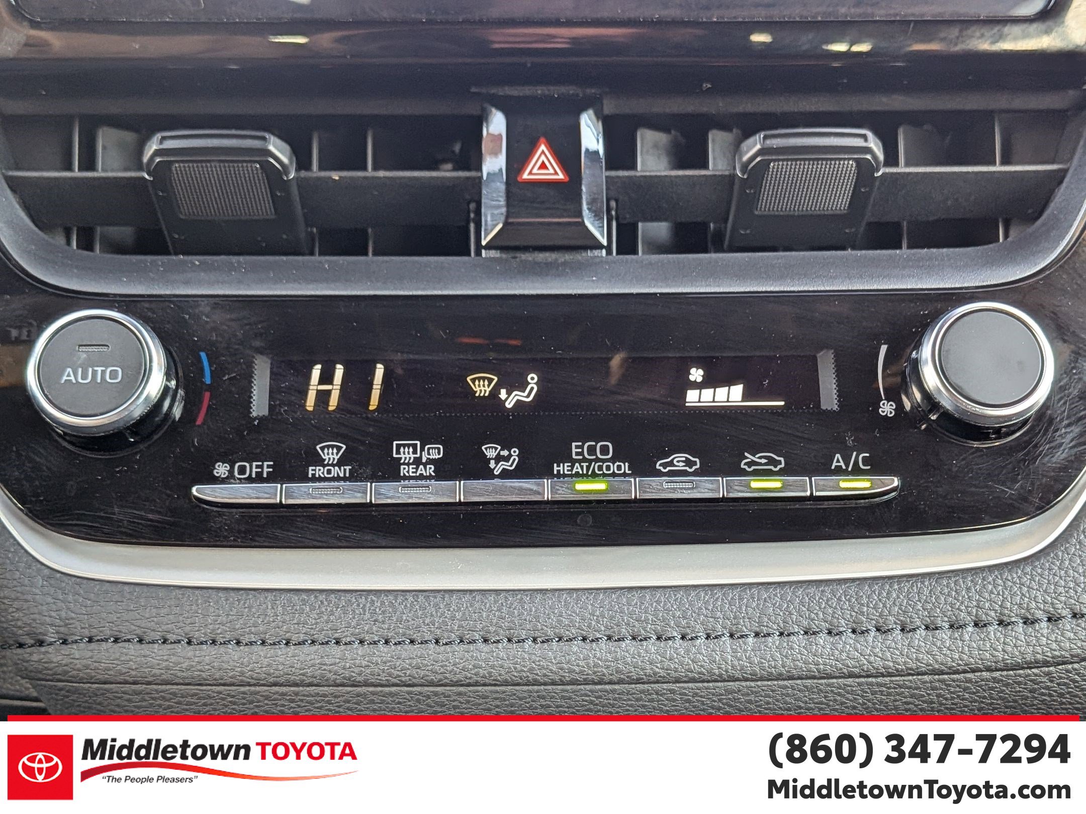 Certified 2024 Toyota Corolla SE image 25