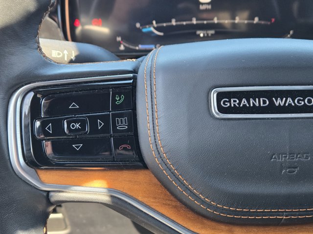 Used 2022 Jeep Grand Wagoneer Series III w/ Rear Seat Video Group 1 image 26