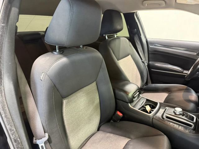 Used 2019 Chrysler 300 Touring w/ Sport Appearance Package RWD image 25