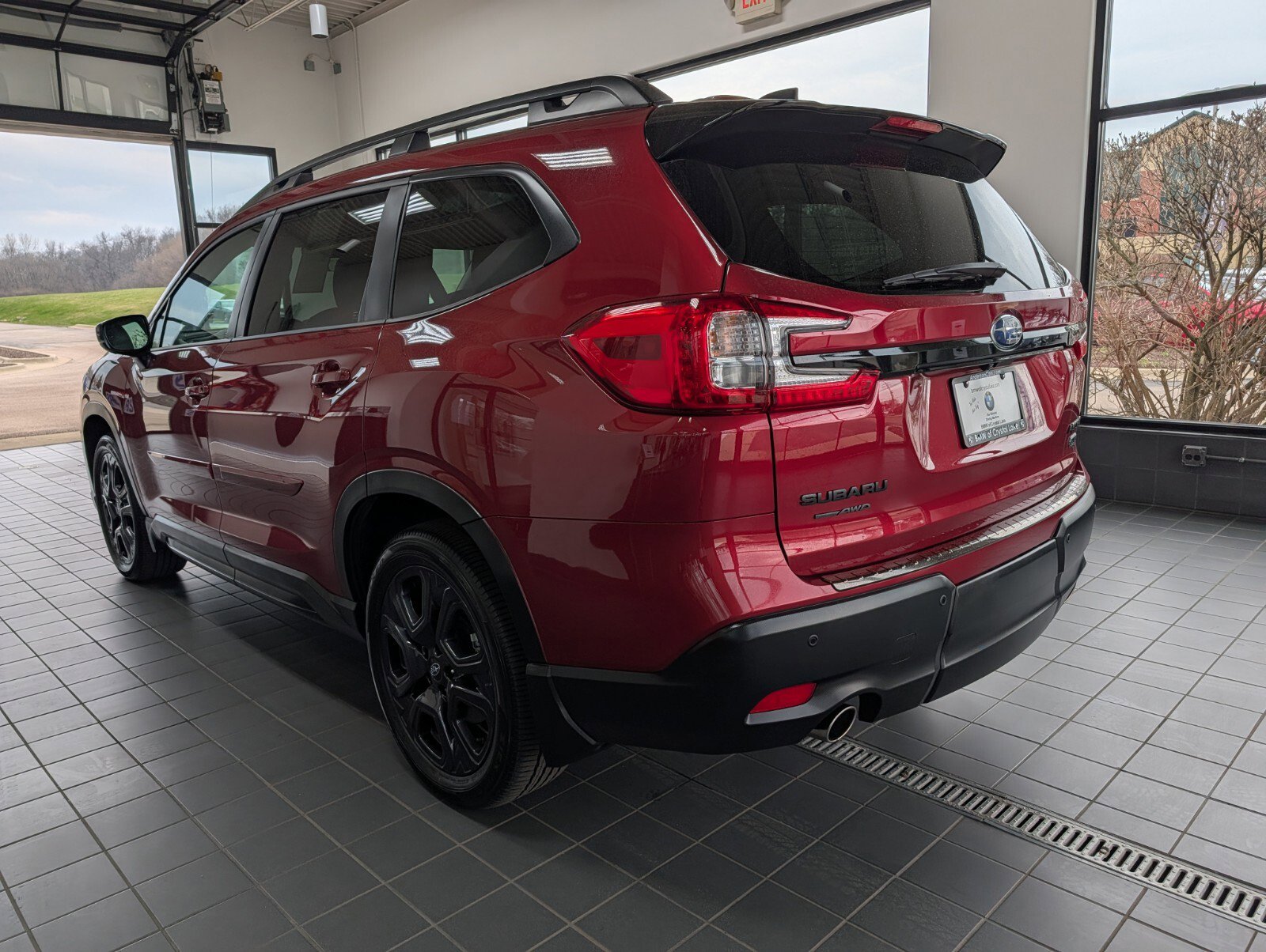 Used 2025 Subaru Ascent Bronze Edition w/ Onyx Package image 5