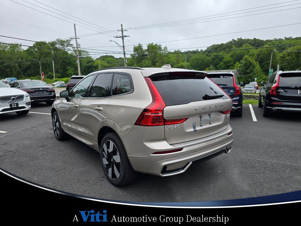 Used 2025 Volvo XC60 T8 Plus w/ Protection Package Premier image 6