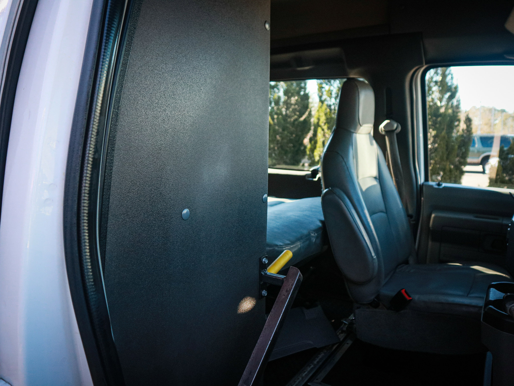 Used 2014 Ford E-250 and Econoline 250 Commercial Wheel Chair Accesib w/ Power Group image 31