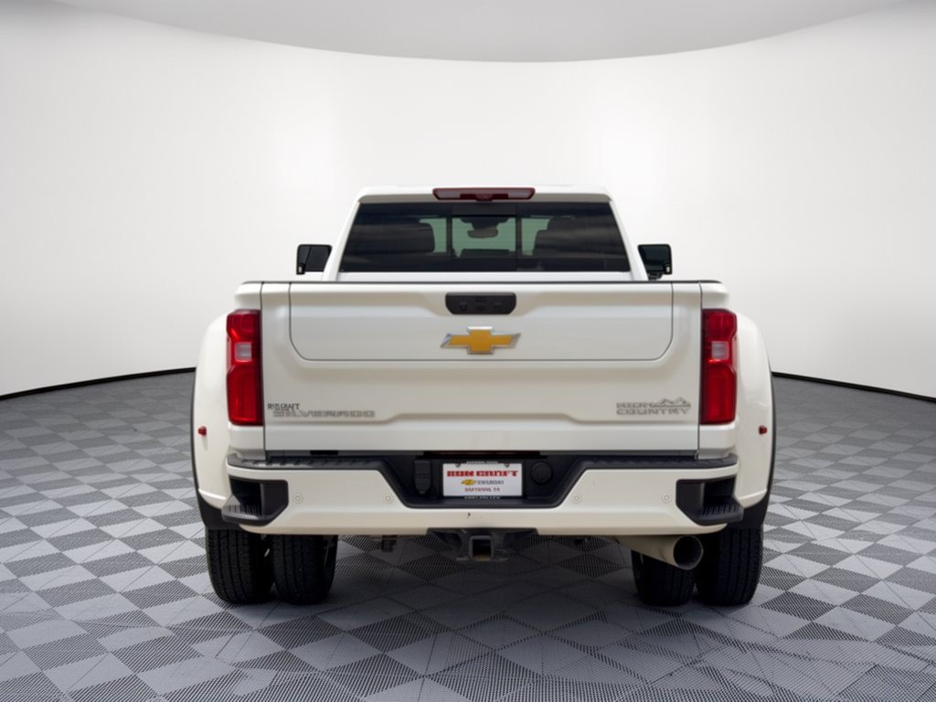 Used 2025 Chevrolet Silverado 3500 High Country w/ High Country Premium Package AWD/4WD image 11