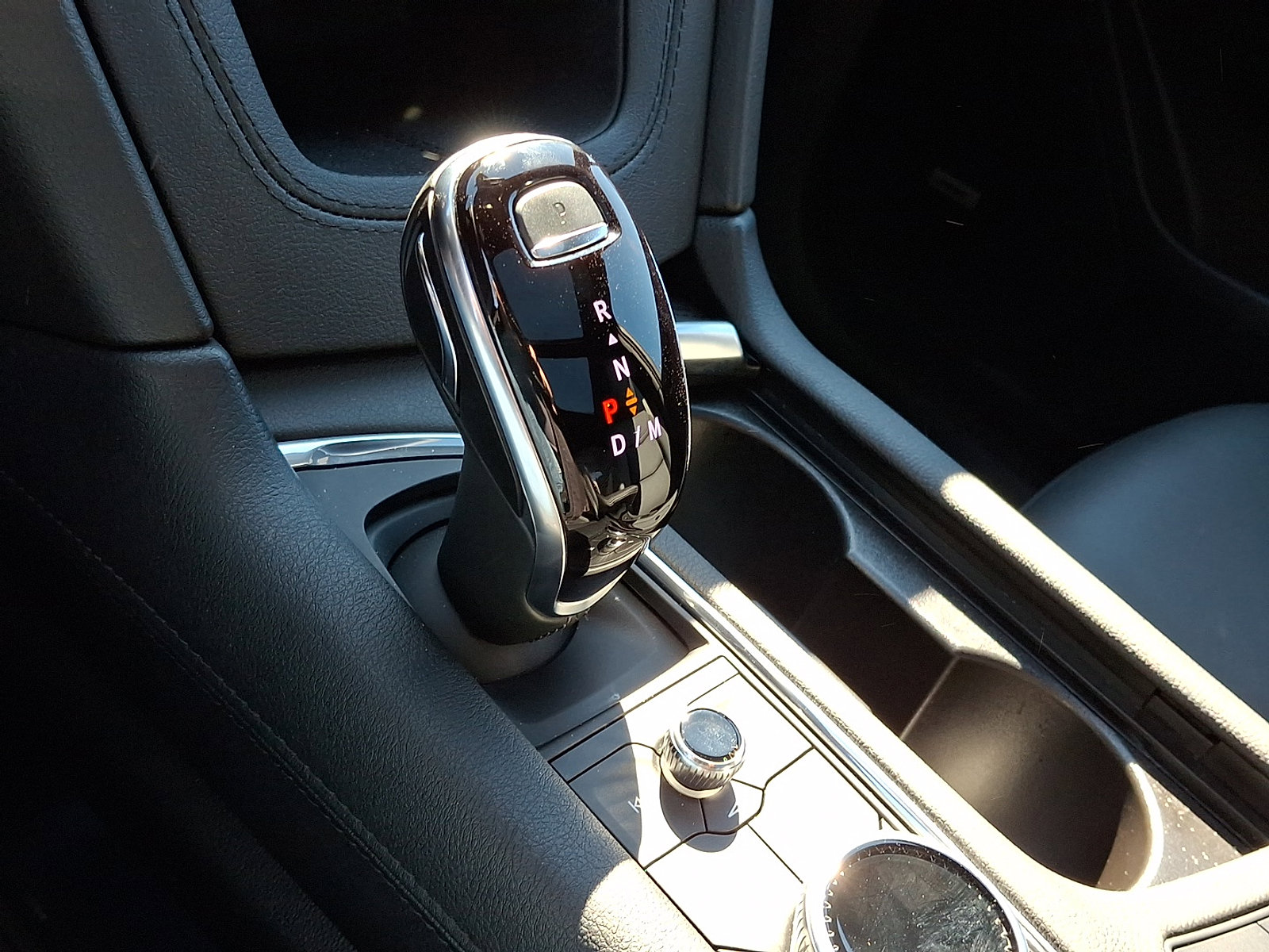 Used 2025 Cadillac XT6 Premium Luxury image 18