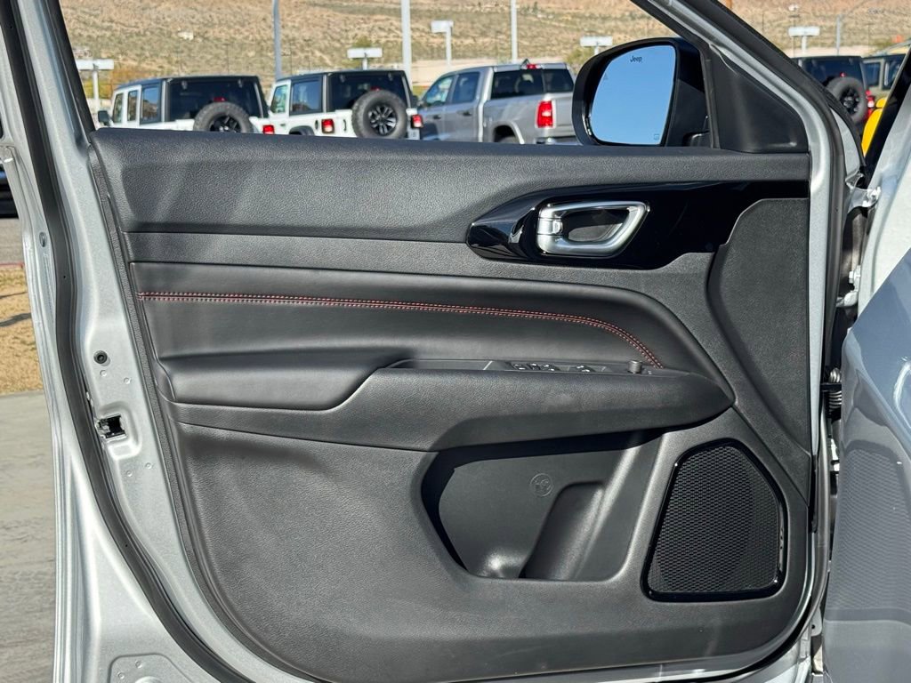 New 2026 Jeep Compass Trailhawk image 26