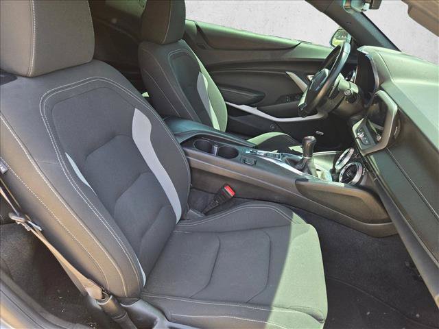 Used 2021 Chevrolet Camaro LT w/ Technology Package RWD image 20