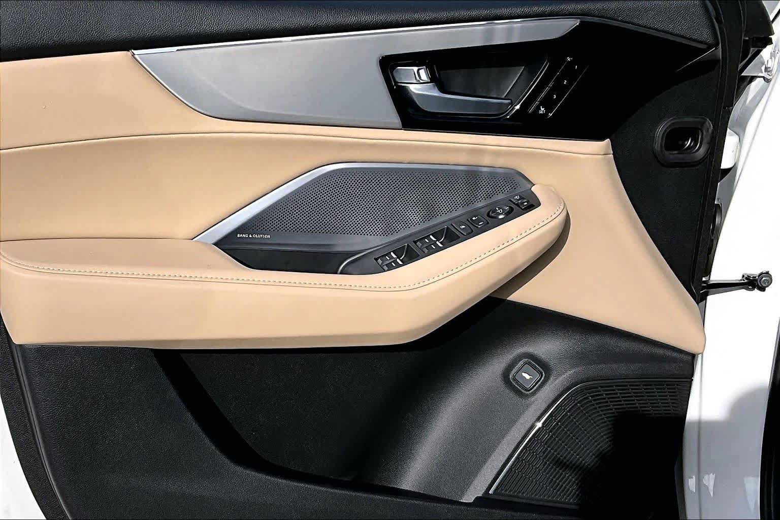 Certified 2026 Acura MDX w/ Technology Package FWD image 10