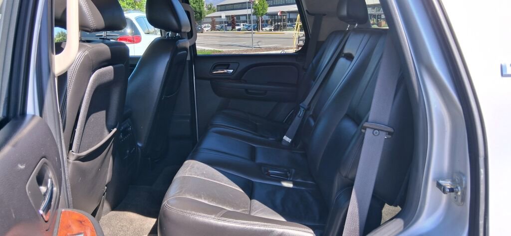 Used 2010 Chevrolet Tahoe LT AWD/4WD image 17