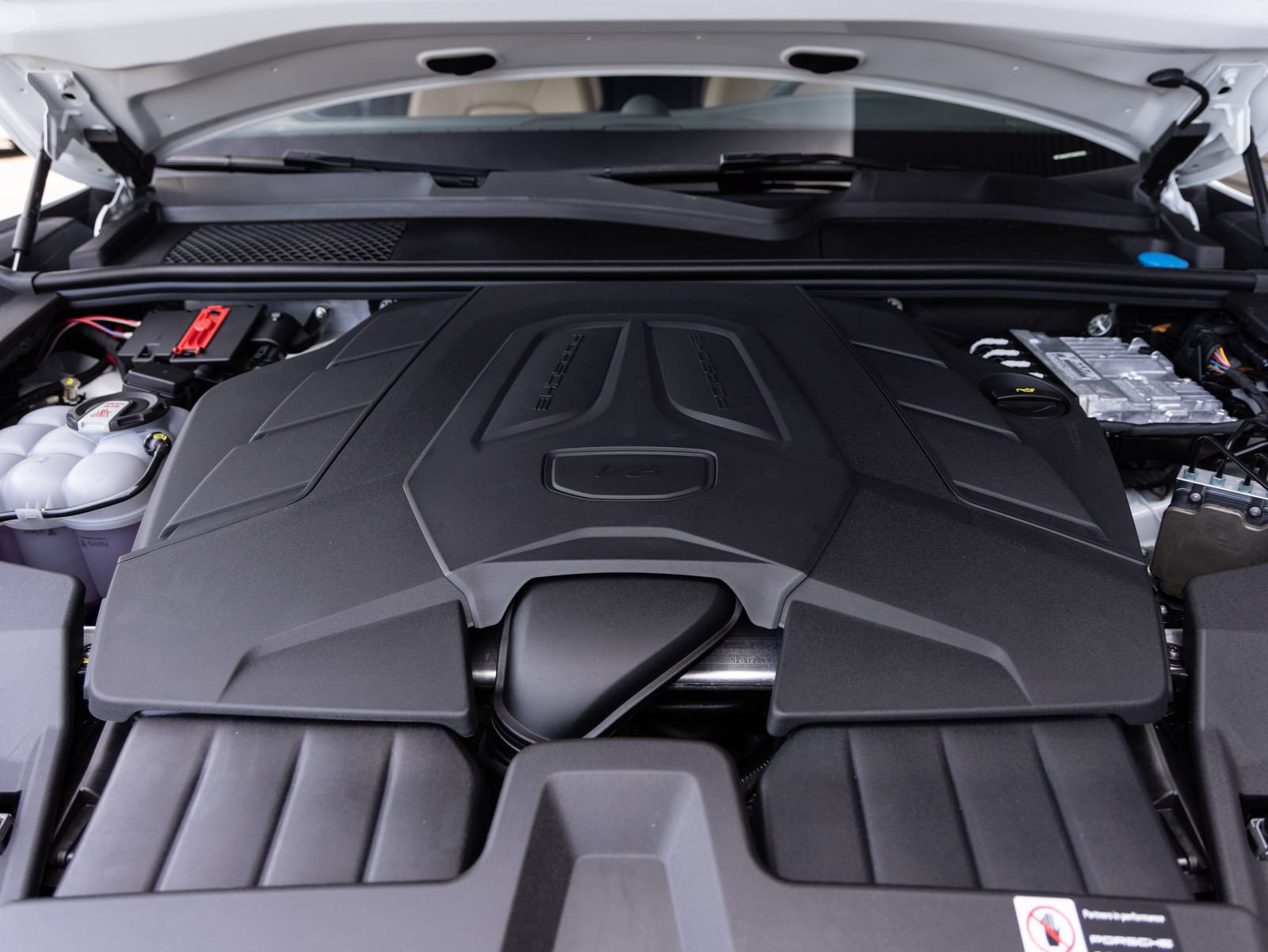 Certified 2026 Porsche Cayenne Coupe AWD/4WD image 37