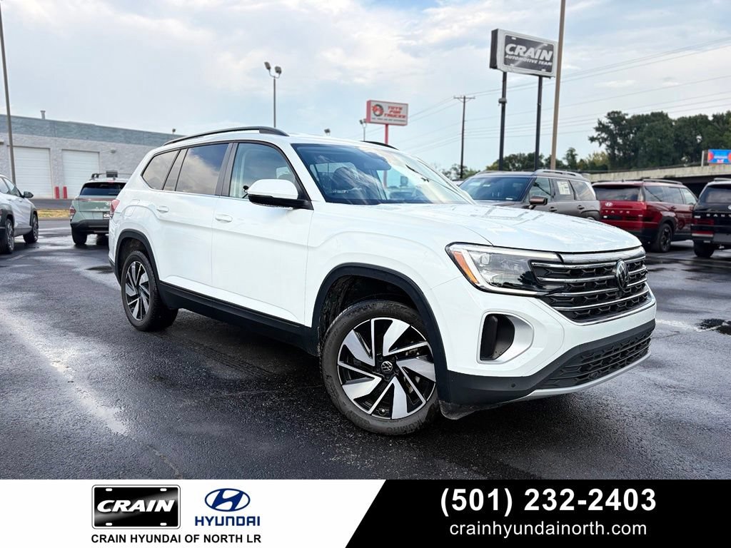 Used 2025 Volkswagen Atlas SE FWD image 1