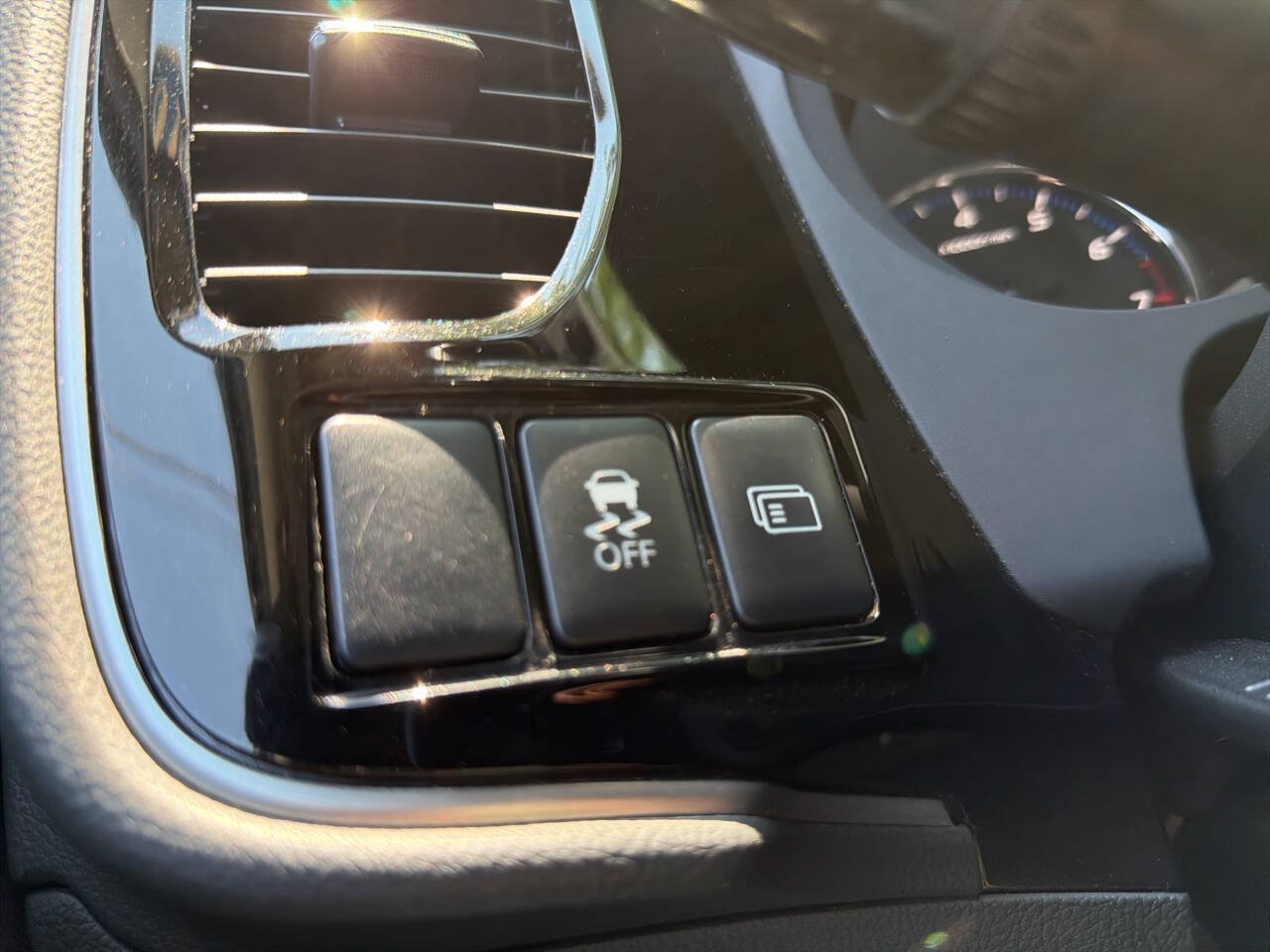 Used 2016 Mitsubishi Outlander SE FWD image 11