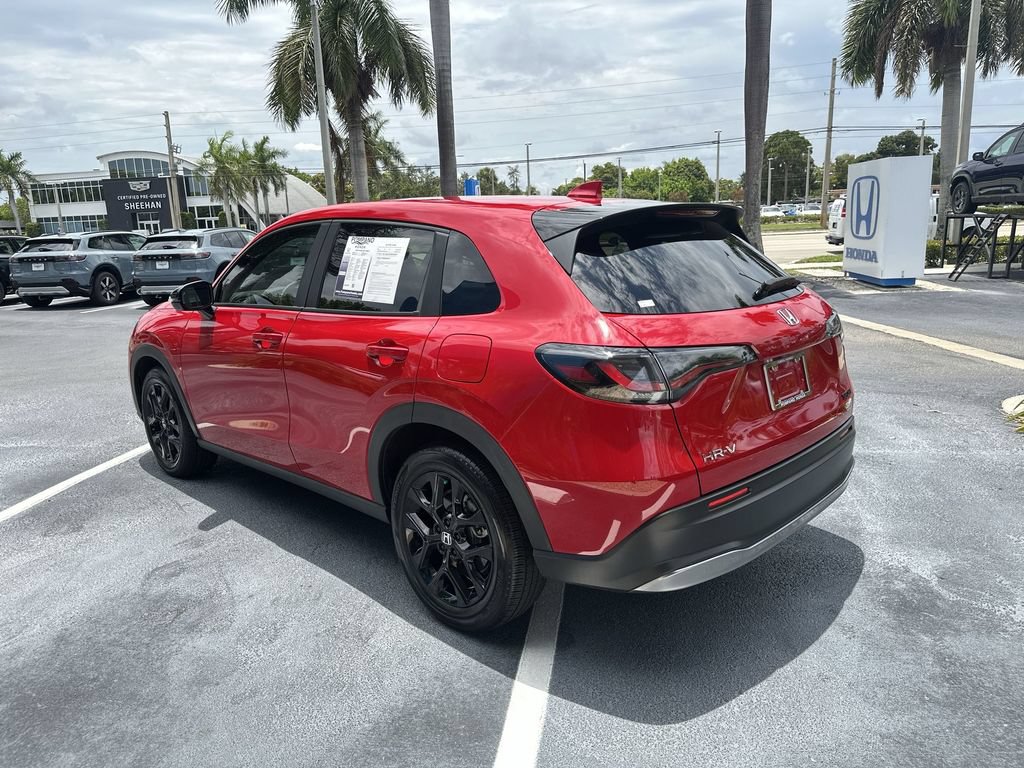 Used 2025 Honda HR-V Sport image 6
